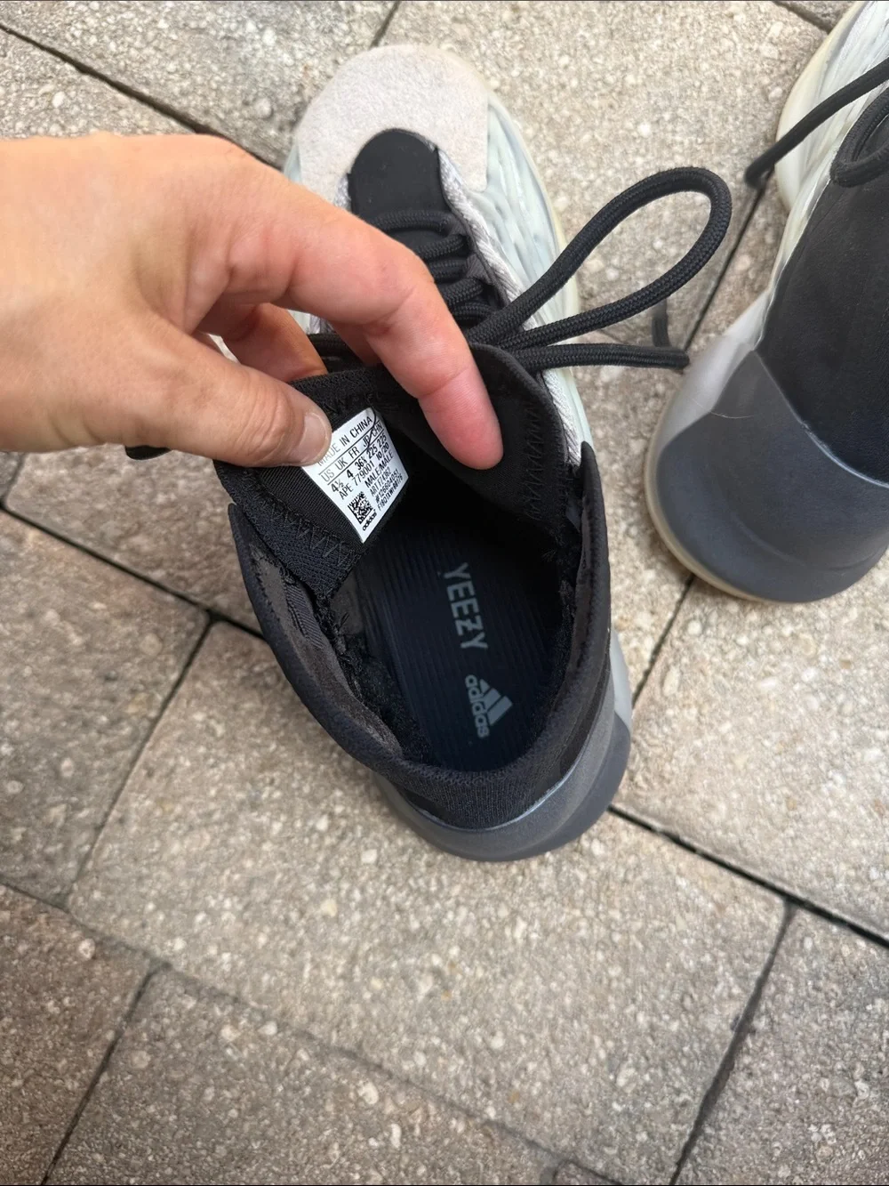 Yeezy QNTM basketball Sneakers